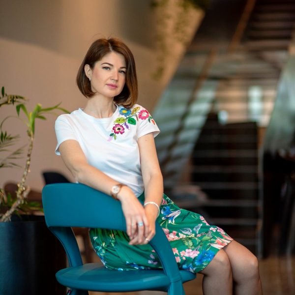 Natalia insegnante corso ricamo online