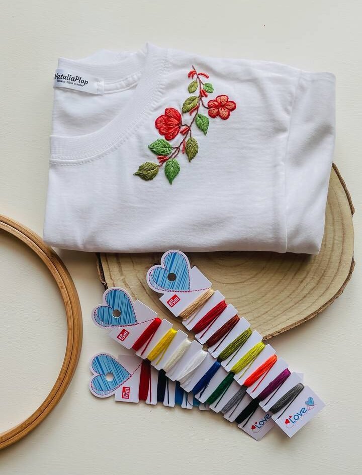 T-shirt ricamata a mano - corso ricamo online